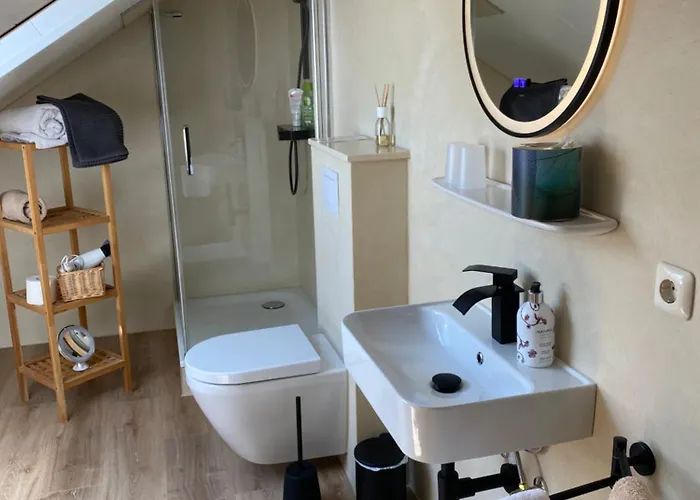 Hof Grafeneiche בית הארחה